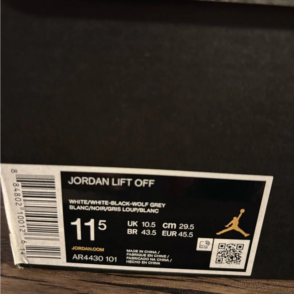 Jordan men’s Lift Off White and Black Sneakers size 11.5. Worn once - Picture 6 of 7